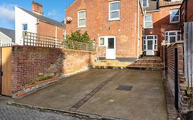 8 Aspland Road